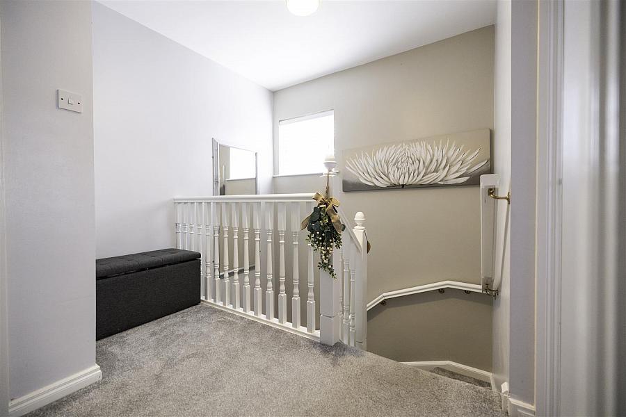 46 Mount Eagles Square