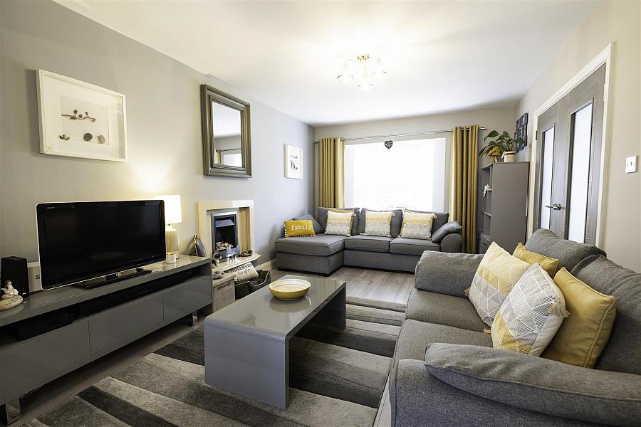 46 Mount Eagles Square