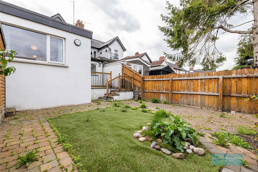 7 Donegall Park