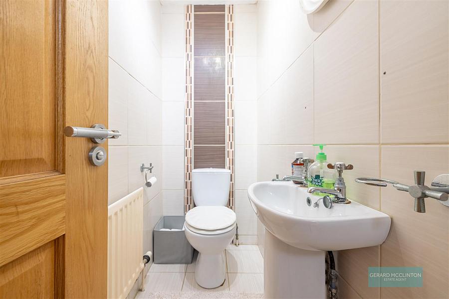 24 Crossgar Road East