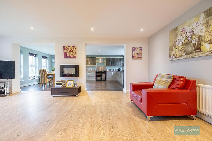 24 Crossgar Road East