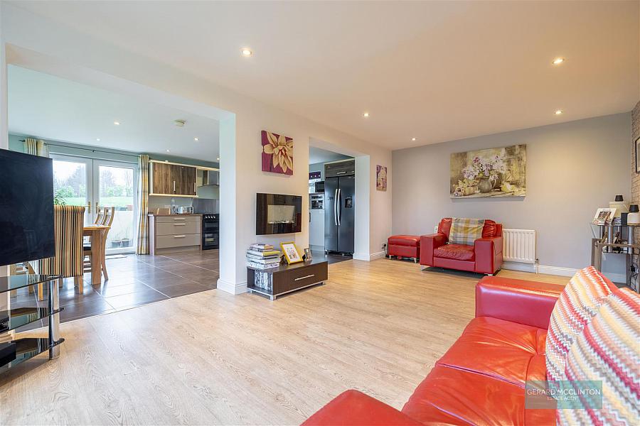 24 Crossgar Road East