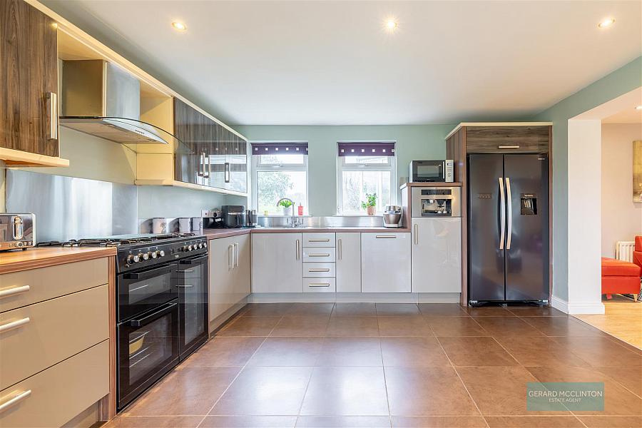 24 Crossgar Road East