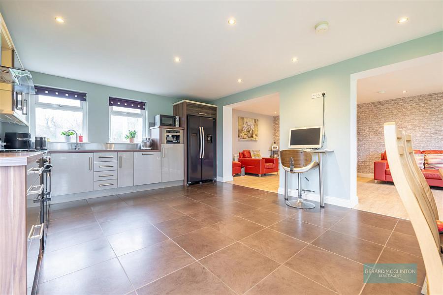 24 Crossgar Road East