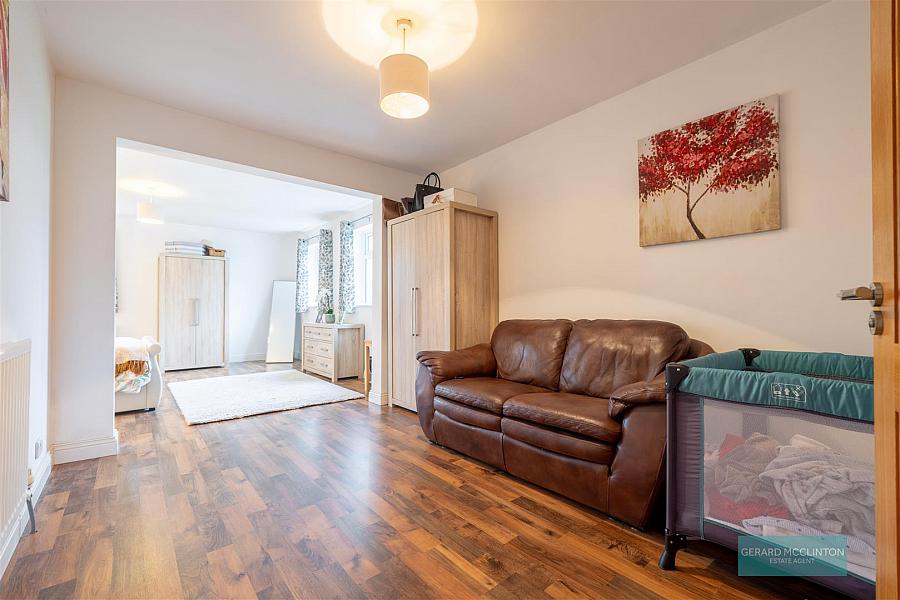 24 Crossgar Road East