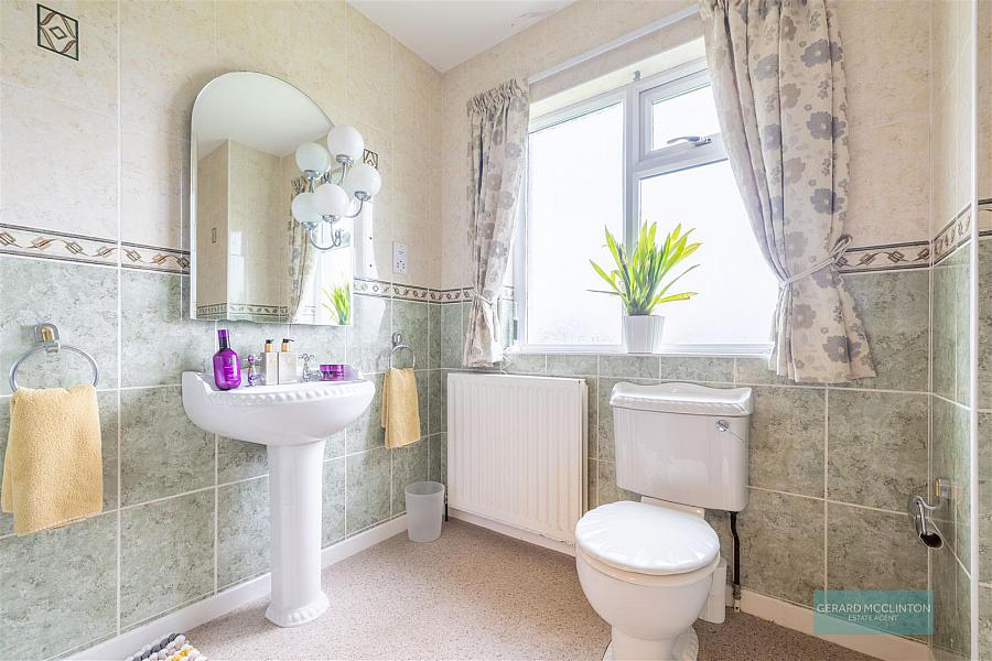 24 Crossgar Road East