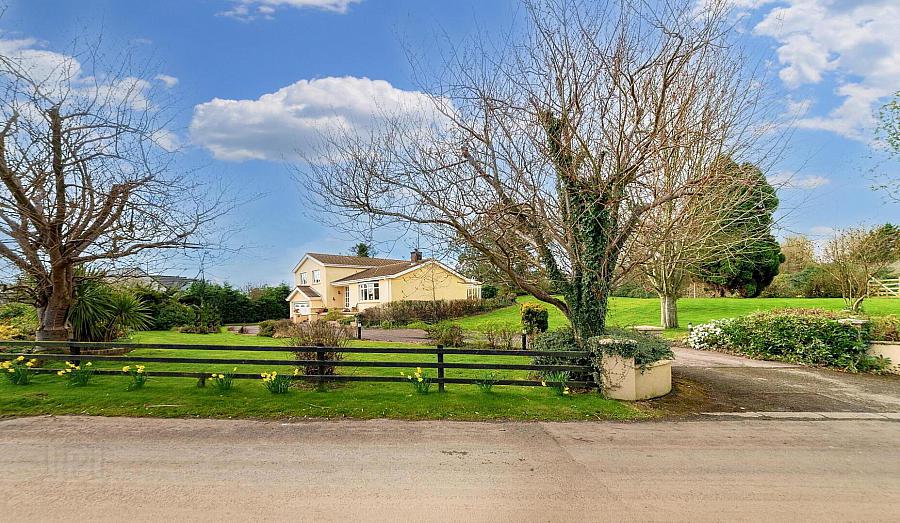 24 Crossgar Road East