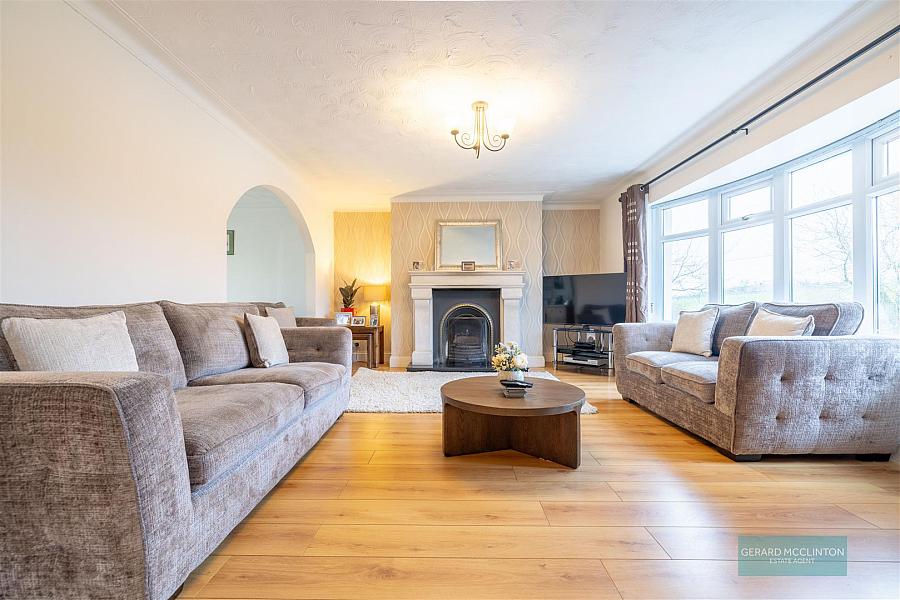 24 Crossgar Road East