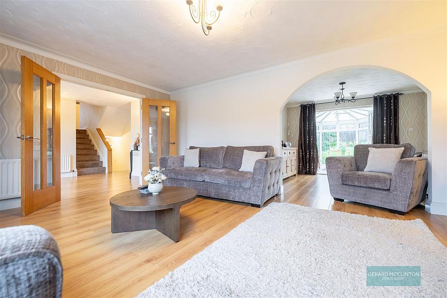 24 Crossgar Road East