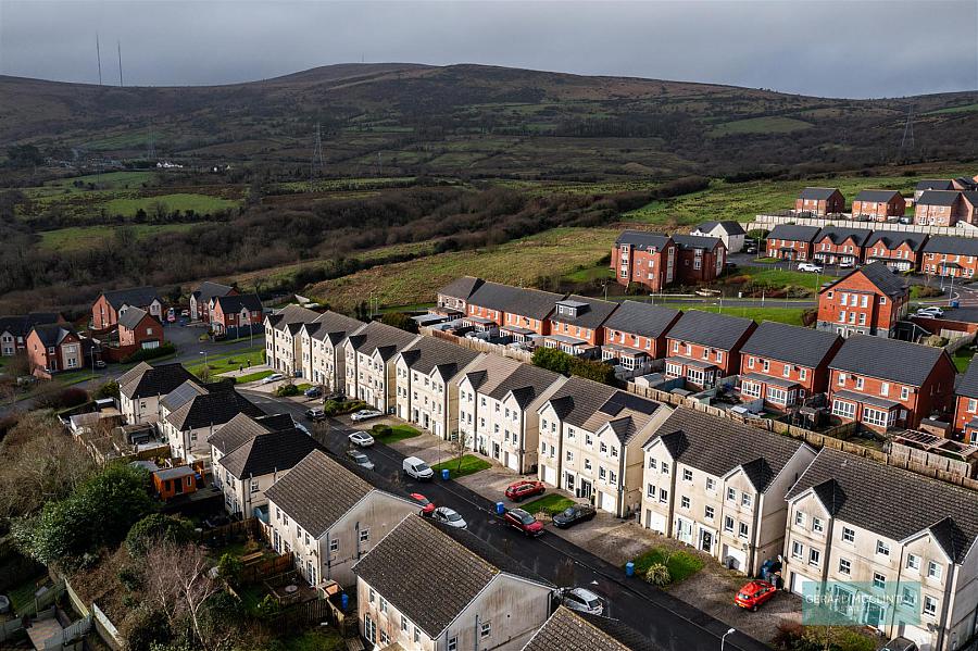 18 Mill Valley Place