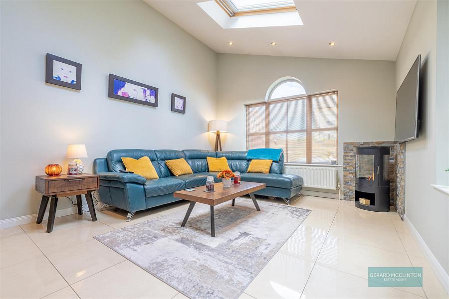73 Ballantine Gardens