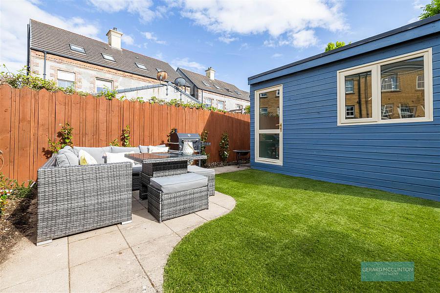 73 Ballantine Gardens