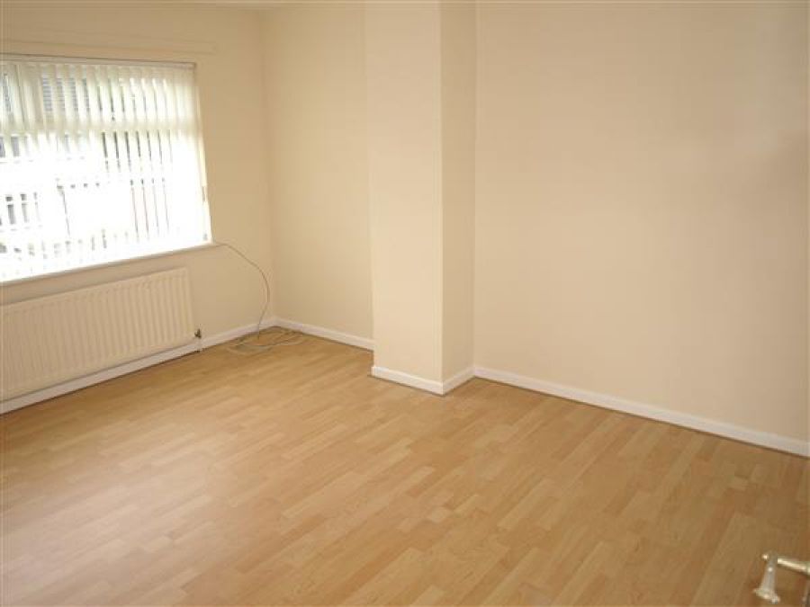 21 Hugomont Avenue