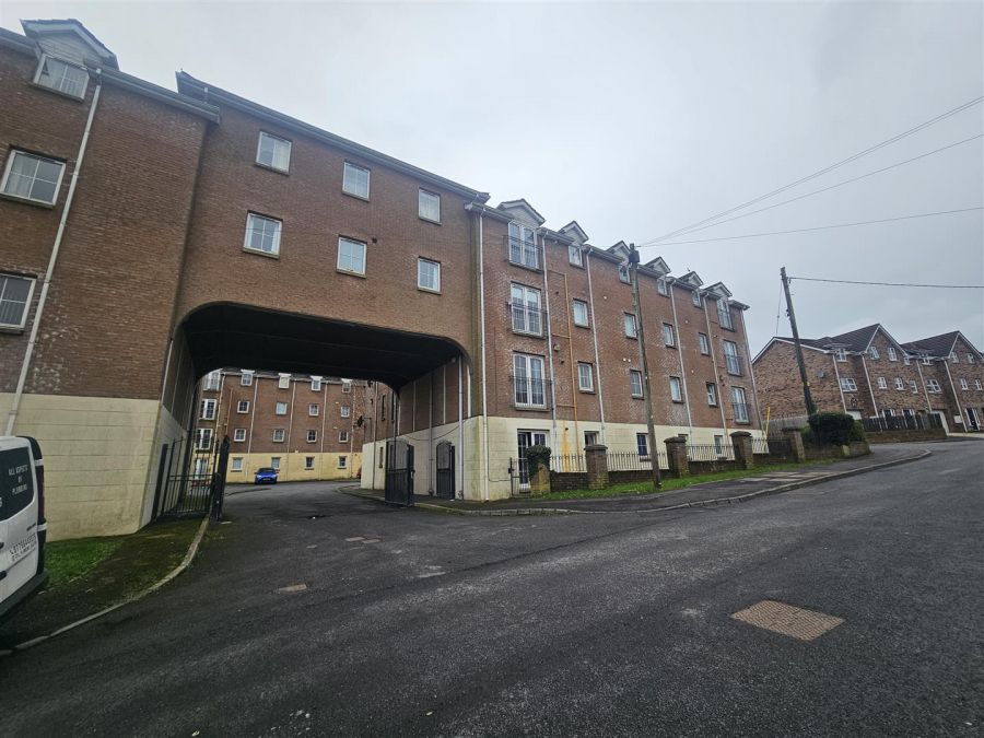 Apartment 13A, 16 Old Suffolk Road