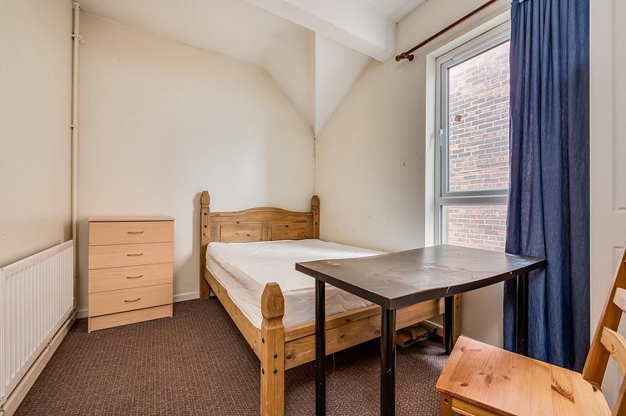 Flat 2, 3 Edinburgh Street