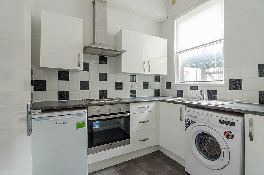 Flat 2, 5 India Street
