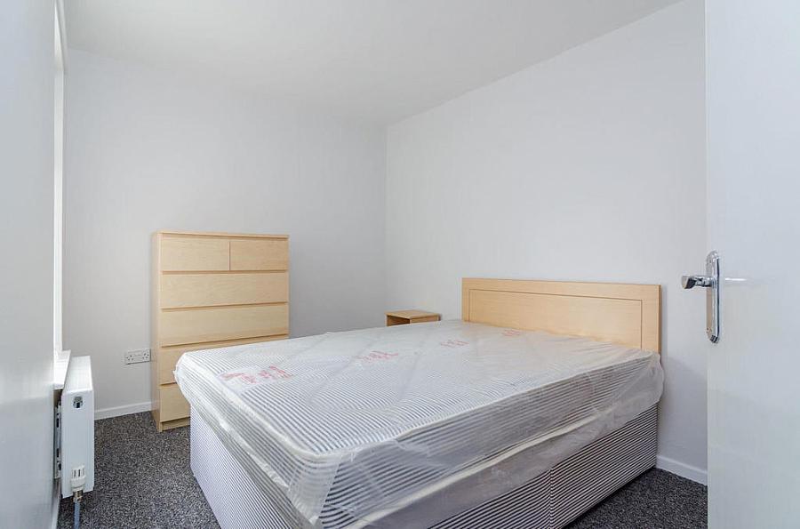 Flat 2, 5 India Street