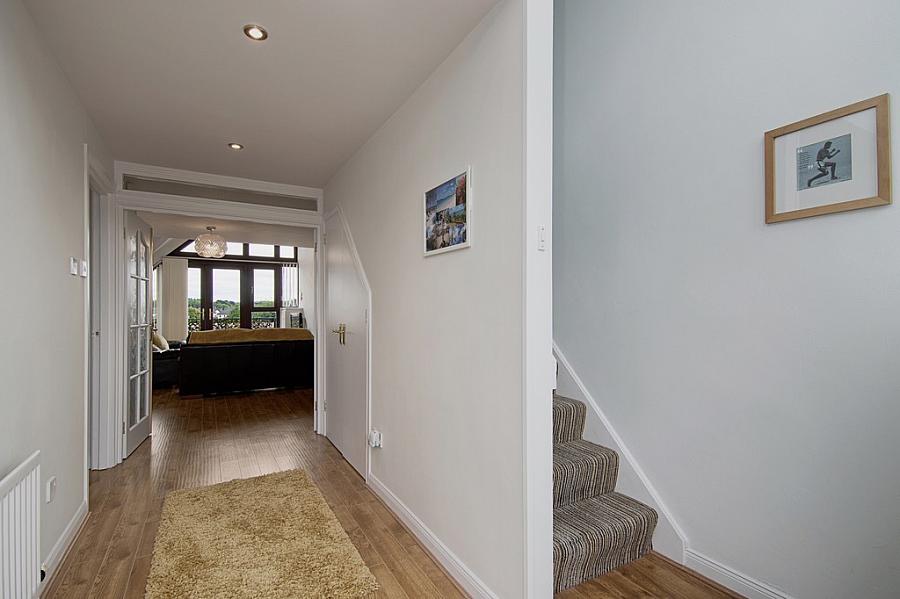 Apt 33, Balmoral Court