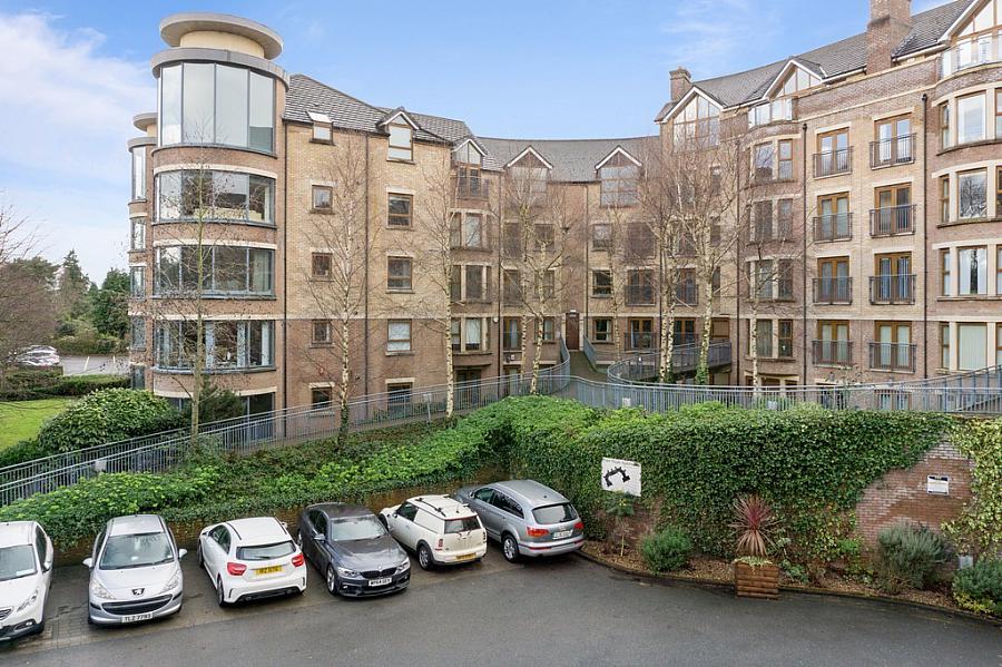  39 Park Royal, 841B Lisburn Road