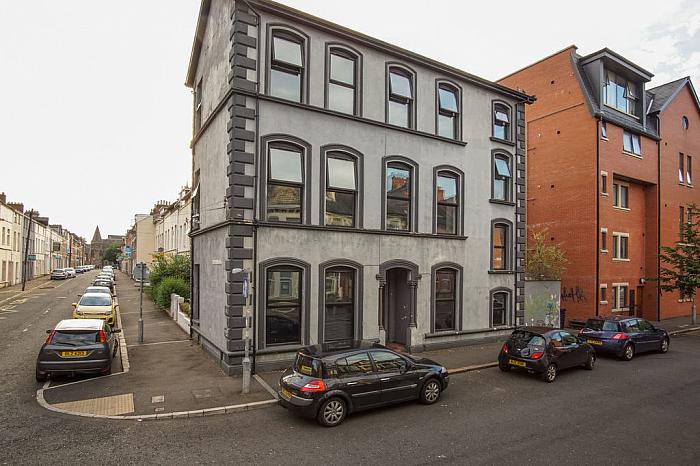 Flat 2,1 Sandhurst Road, belfast, BT7 1PW