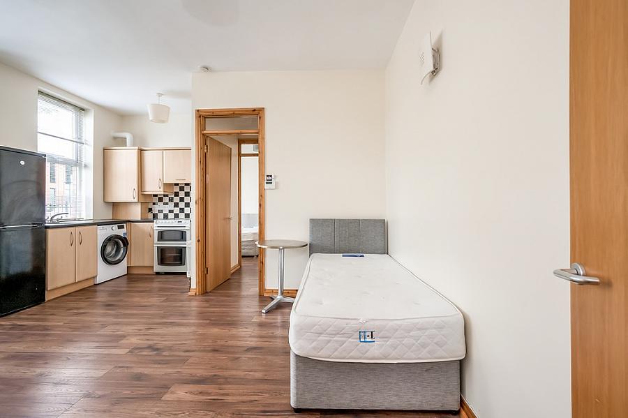 6 Langtry Court Templemore Avenue Belfast Bt5 4Dn