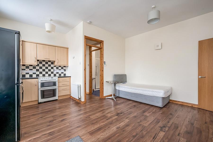 6 Langtry Court Templemore Avenue Belfast Bt5 4Dn