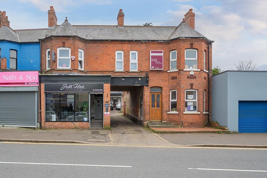Unit B, 186 Kingsway, Dunmurry, BT17 9RZ