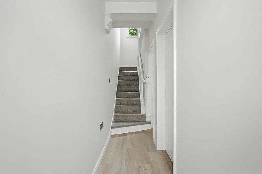 14 Lisburn Avenue