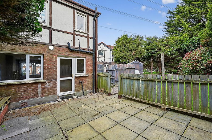 7 Windermere Close