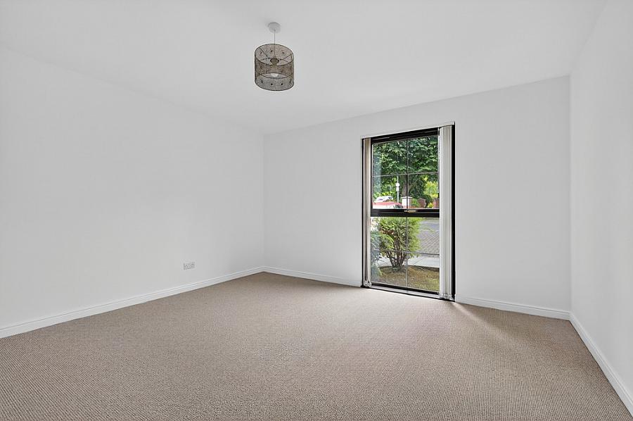 19 Cleaver Court Bt9 5Lx