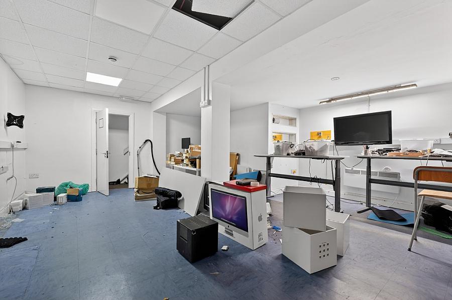 58 Bloomfield Avenue