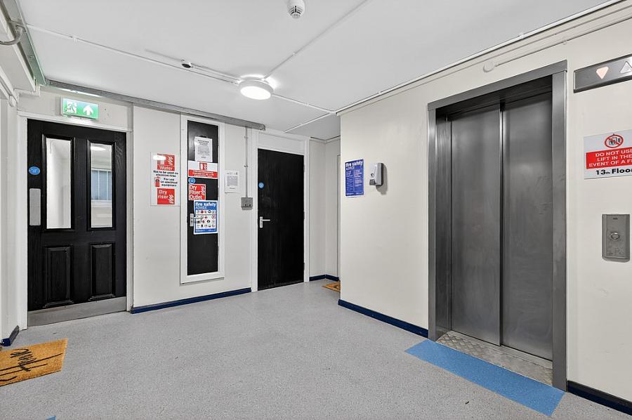 13C Moveen House Bt10 0Ef