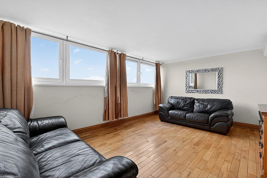 13C Moveen House Bt10 0Ef