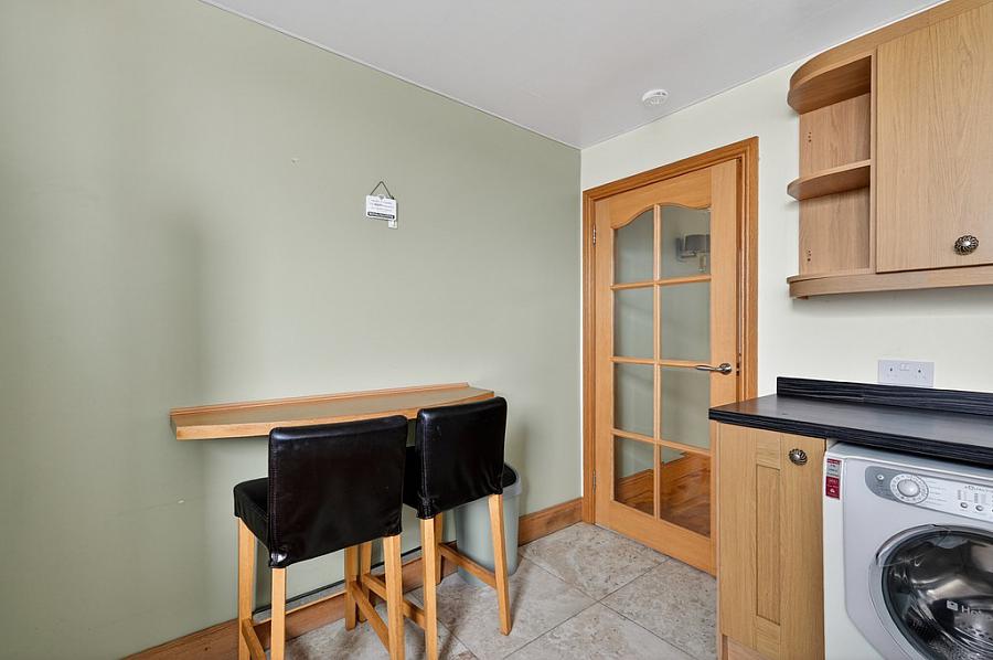 13C Moveen House Bt10 0Ef