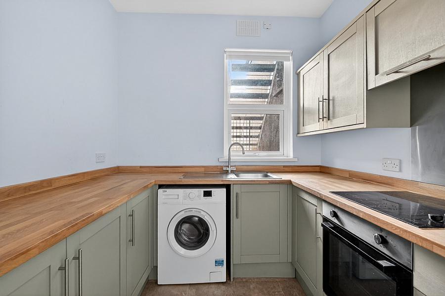 Flat 2, 5 Melrose Street