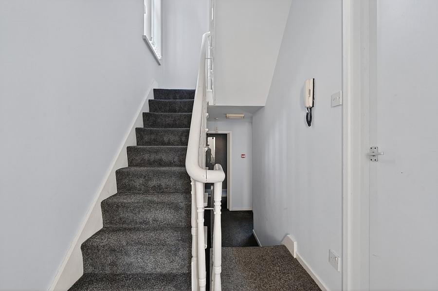 Flat 2, 5 Melrose Street