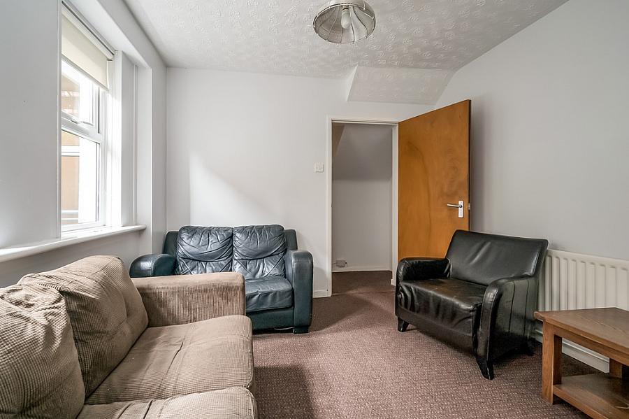 Flat 1, 43 Malone Avenue