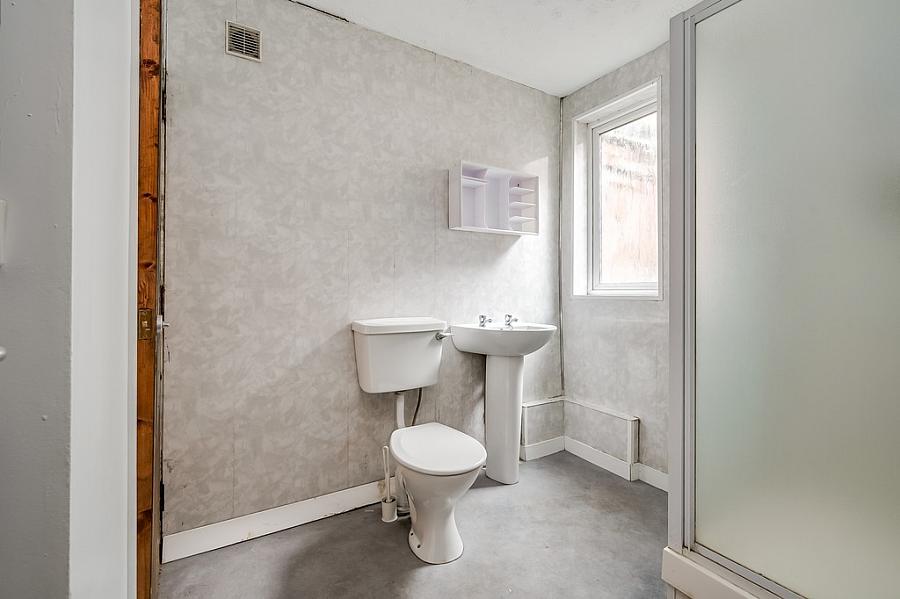 Flat 1, 43 Malone Avenue