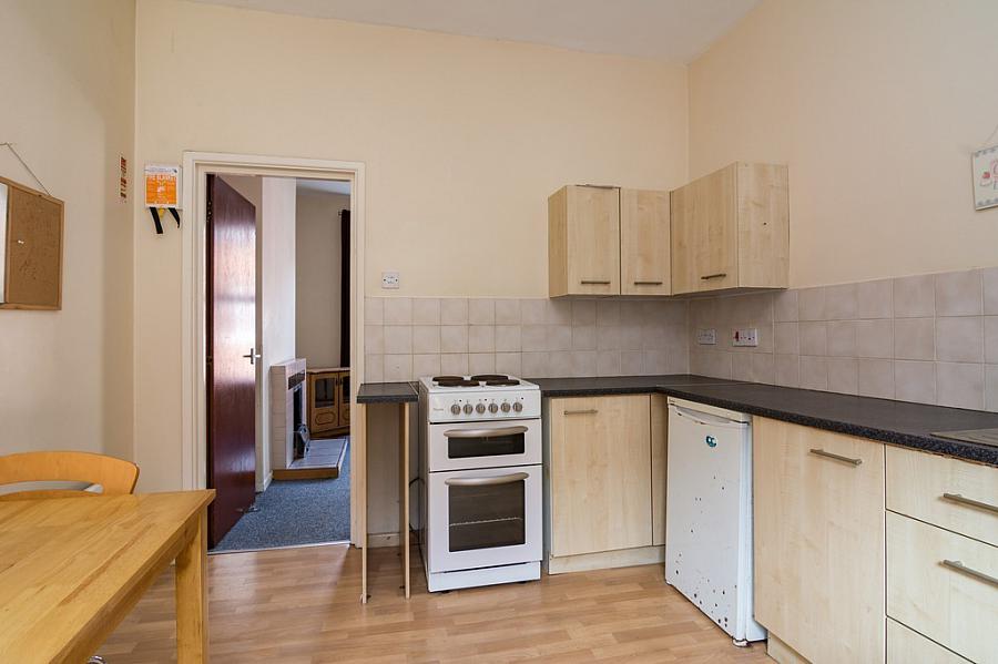 Flat 2, 43 Magdala Street