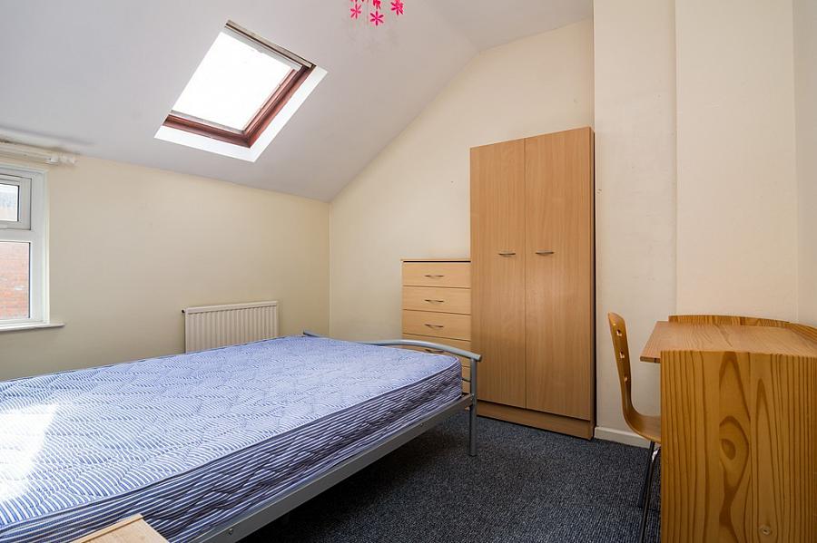 Flat 2, 43 Magdala Street