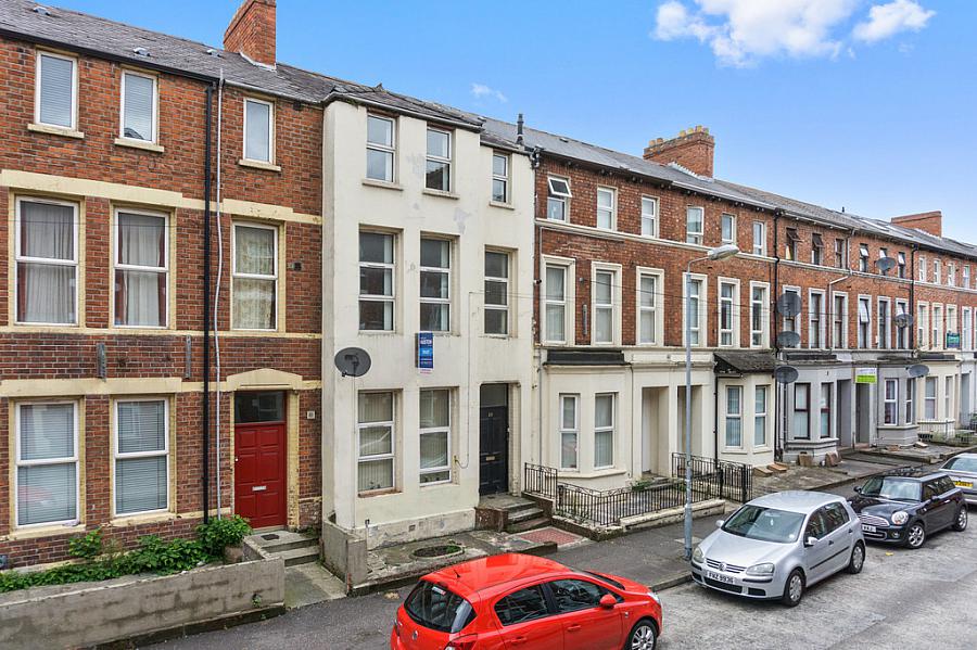 Flat 2, 23 Lawrence Street