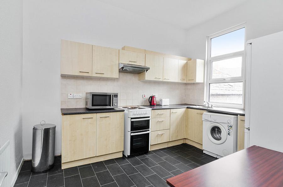Flat 2, 23 Lawrence Street