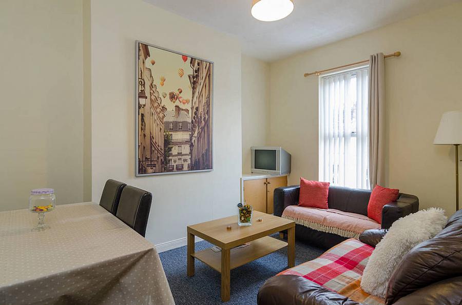 Flat 3, 30 Cromwell Road