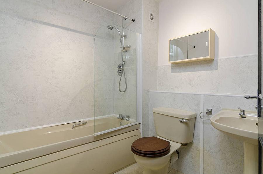 Apt 1, Malone Beeches