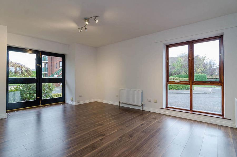 Apt 1, Malone Beeches