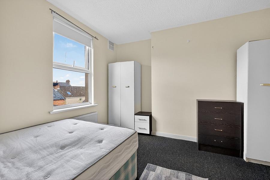 Flat 3, 81 Wellington Park