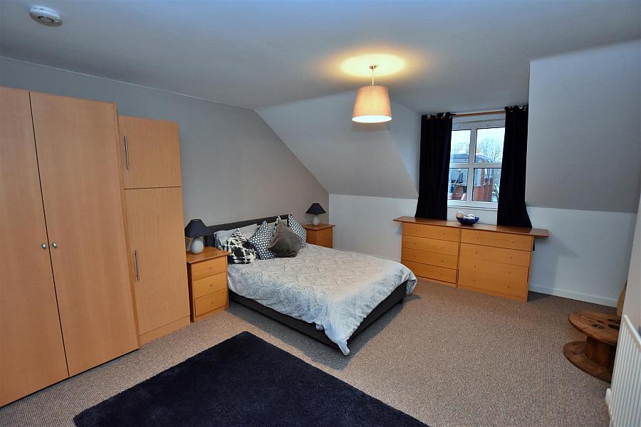 4 Wellington Park Mews