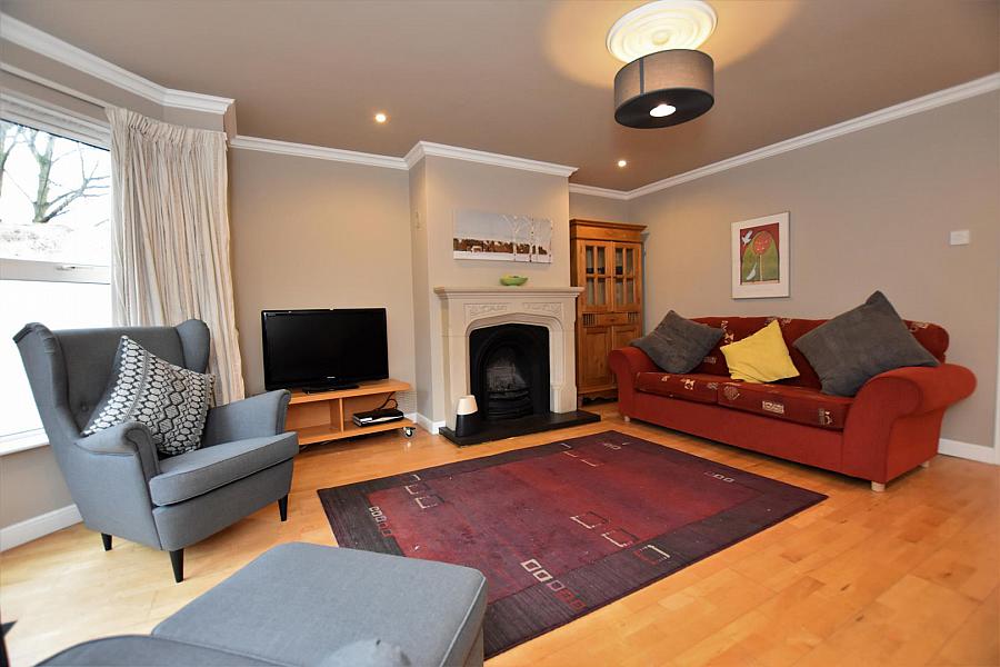 4 Wellington Park Mews