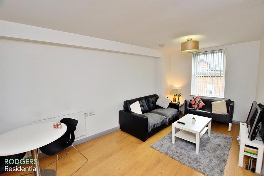 Apt 12, 125 Wellesley Avenue