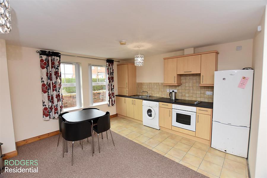 Apt 4, 150 Larkfield Road